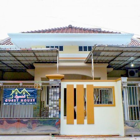 Oyo 314 Emas 23 Guest House Syariah Malang Luaran gambar