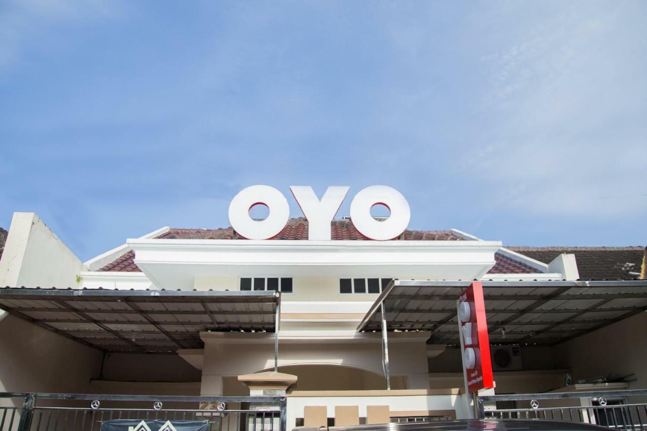 Oyo 314 Emas 23 Guest House Syariah Malang Luaran gambar